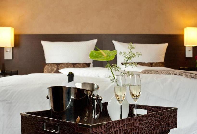 Номер Deluxe, Ochsen