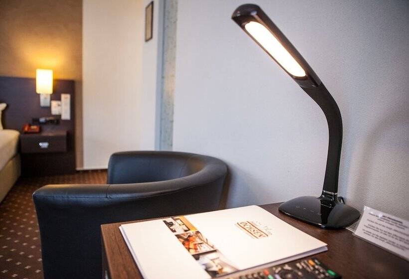 Номер Deluxe, Ochsen