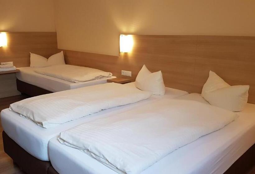 스탠다드 트리플 룸, Restaurant Stern