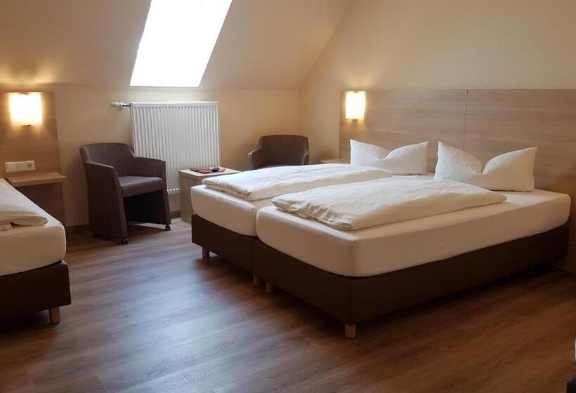 클래식 4인 룸, Restaurant Stern