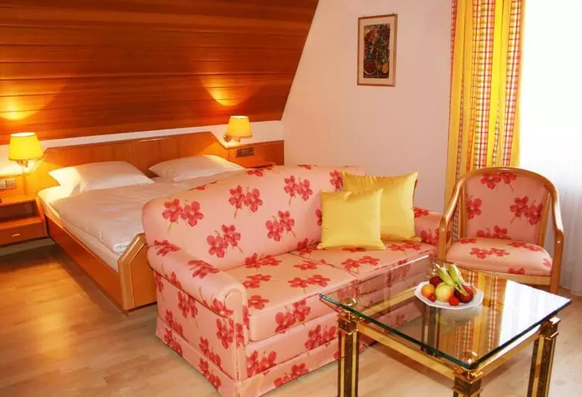Standard Room, Rose