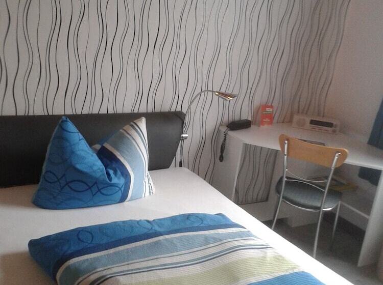 Quarto standart individual, Waldschloss