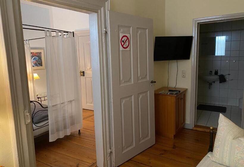 스위트, Weinstube Am Markt