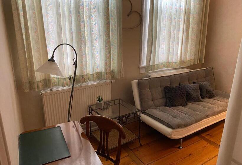 스위트, Weinstube Am Markt