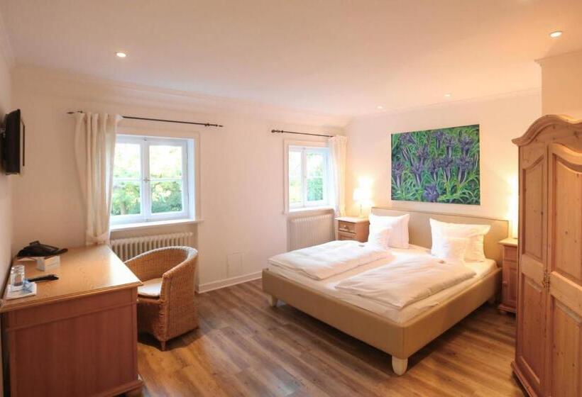 غرفة إقتصادية, Landhaus Am See