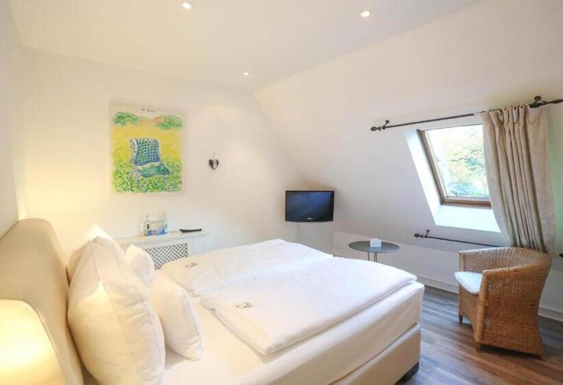 غرفة إقتصادية, Landhaus Am See