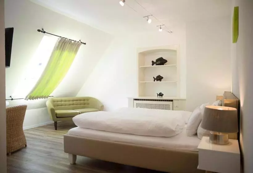 Economy-huone, Landhaus Am See
