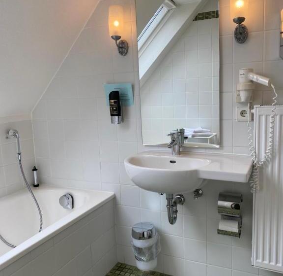 シングルデラックスルーム, Landhotel Traube