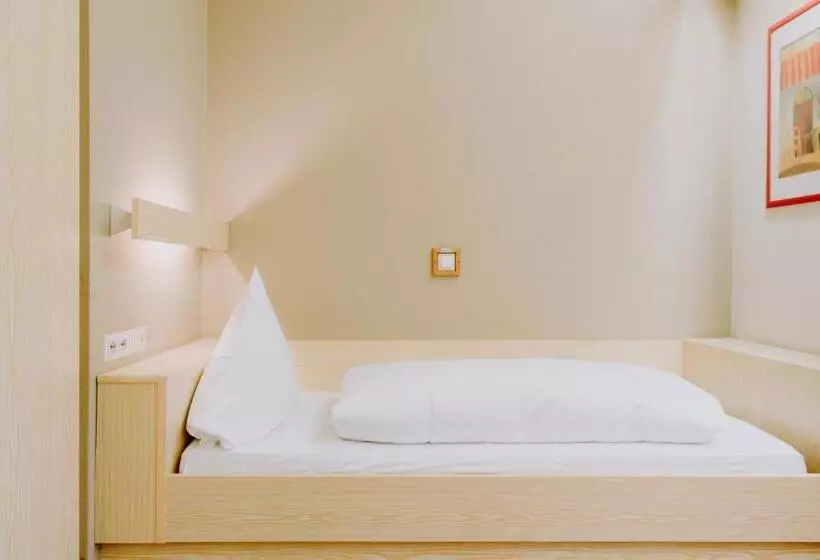 Economy Yhden Hengen Huone, Moorbadstuben