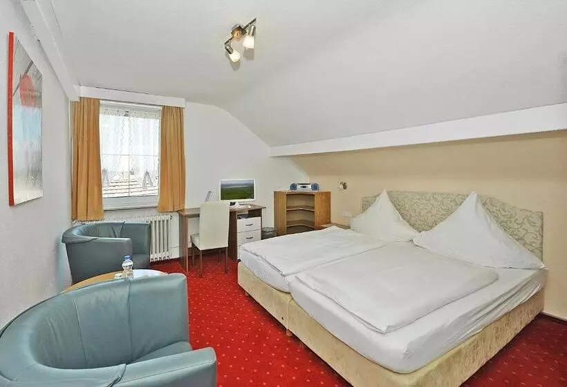 Standard Kolmen Hengen Huone, Moorbadstuben