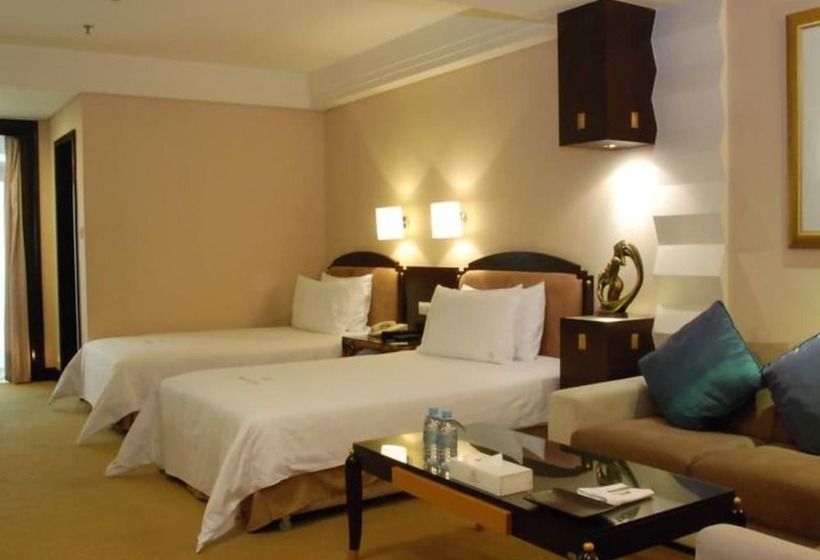 수피리어 룸, Kande Club