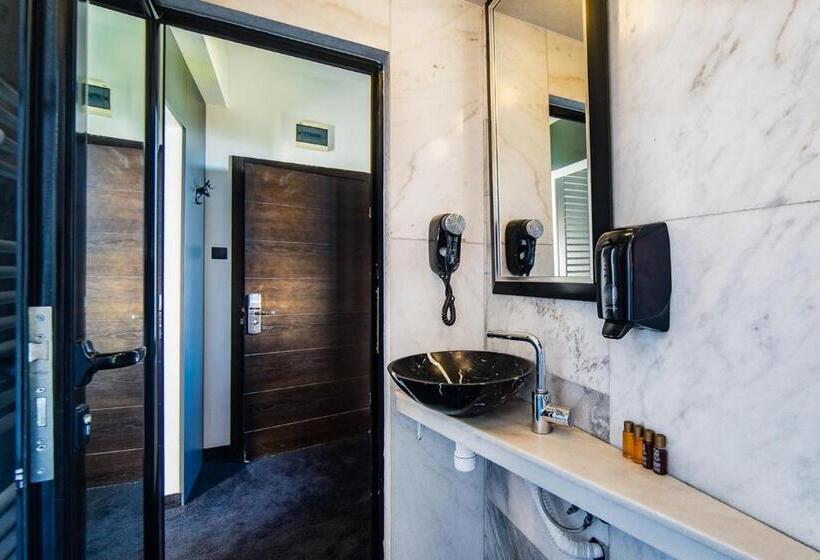 جناح جونيور مطل على الجبل, Vila 6ato Hotel & Wellnes