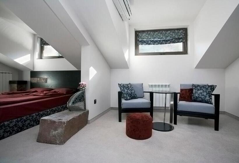 جناح جونيور مطل على الجبل, Vila 6ato Hotel & Wellnes