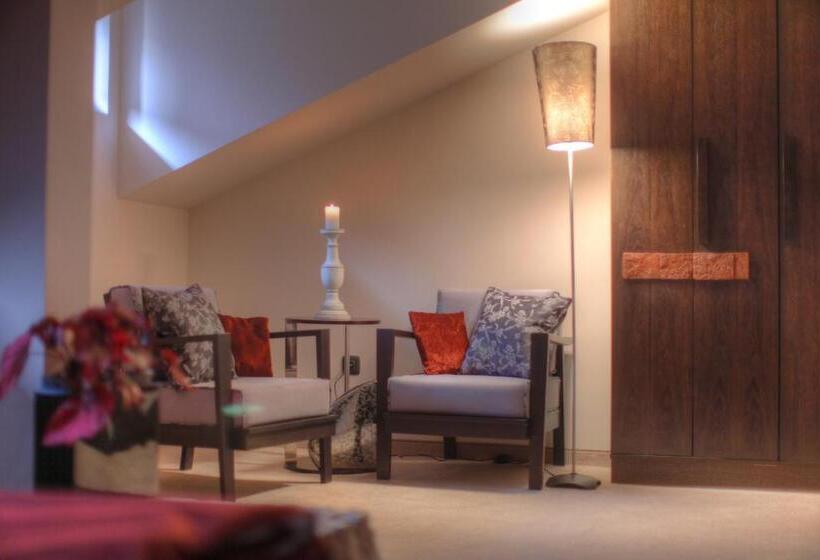 جناح جونيور مطل على الجبل, Vila 6ato Hotel & Wellnes