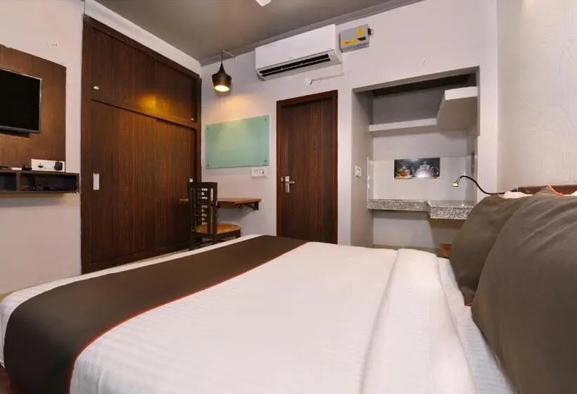 Classic Kolmen Hengen Huone, Collection O Hotel Ratiram Palace