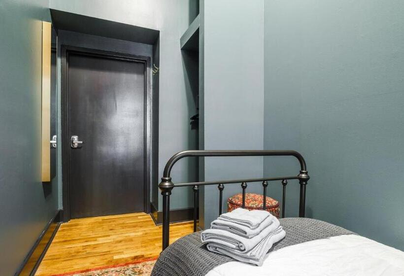 اتاق استاندارد یک نفره, Lamartine Chelsea