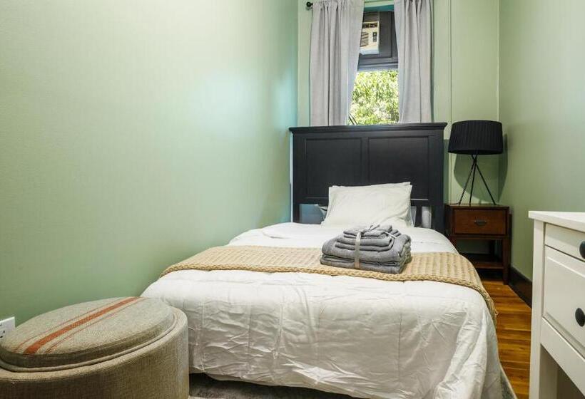 اتاق استاندارد با سرویس بهداشتی مشترک, Lamartine Chelsea