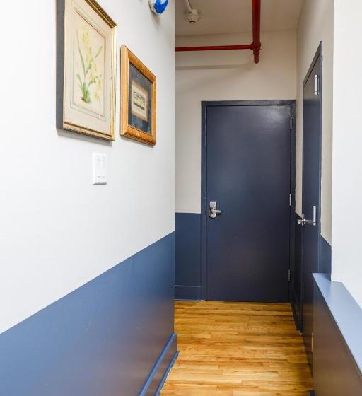 اتاق استاندارد با سرویس بهداشتی مشترک, Lamartine Chelsea