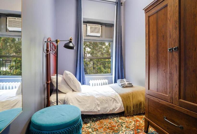 اتاق استاندارد با سرویس بهداشتی مشترک, Lamartine Chelsea