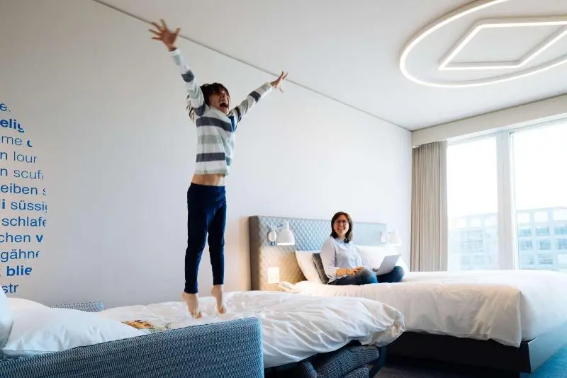 キングサイズベッドのスタンダードルーム, Hyatt Place Zurich Airport The Circle