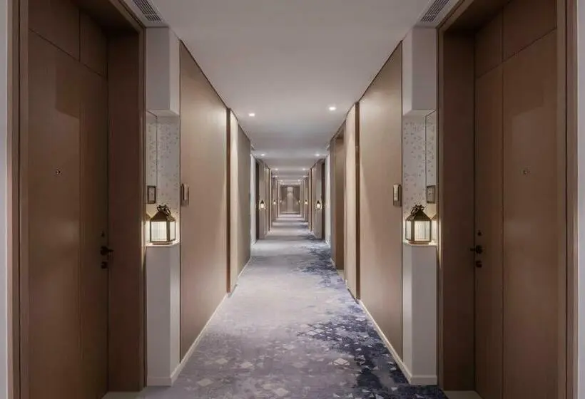اتاق لوکس با چشم‌انداز شهر, Palace Beach Resort Fujairah