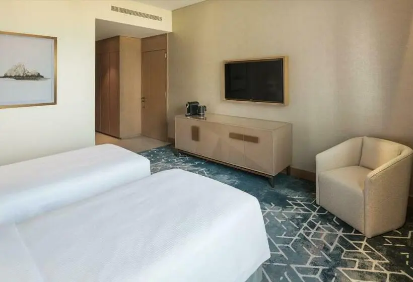اتاق لوکس با چشم‌انداز شهر, Palace Beach Resort Fujairah