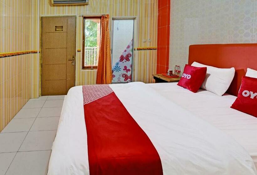 Номер Deluxe, Collection O 91489 Hotel Tanjung Permata