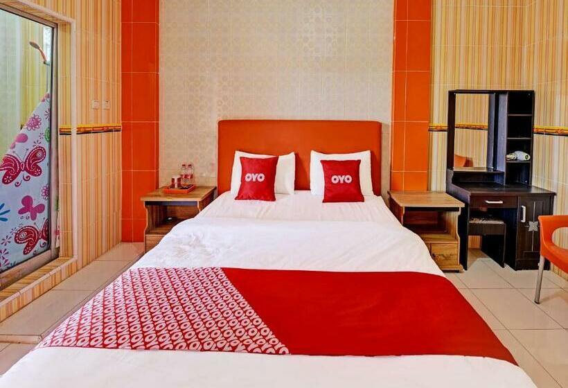 Номер Deluxe, Collection O 91489 Hotel Tanjung Permata