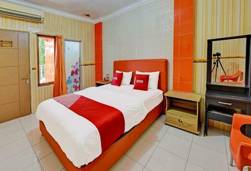 Номер Deluxe, Collection O 91489 Hotel Tanjung Permata