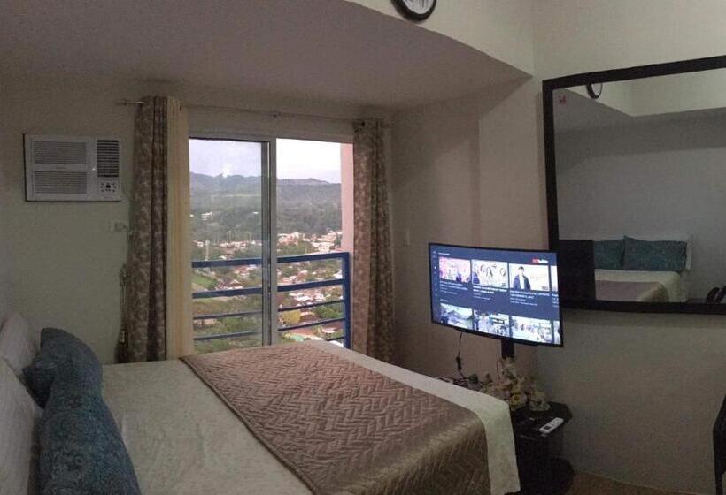 استودیوی استاندارد, Delta Charlie Staycation Cdo