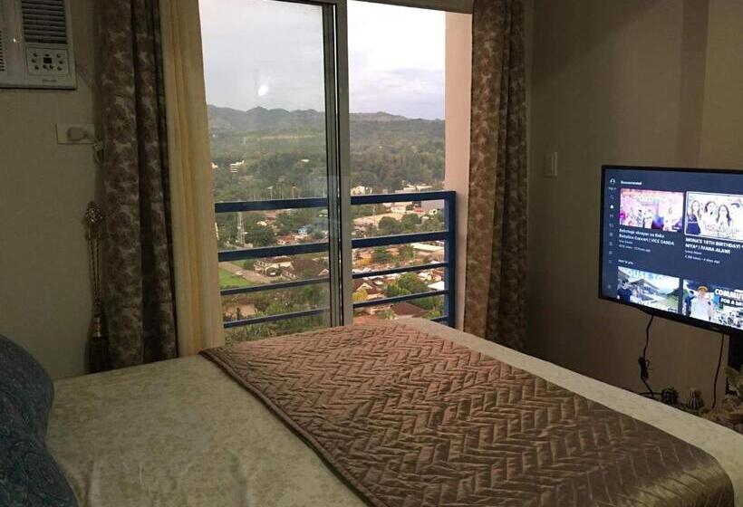 استودیوی استاندارد, Delta Charlie Staycation Cdo