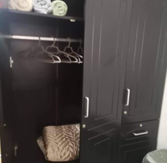 استودیوی استاندارد, Delta Charlie Staycation Cdo