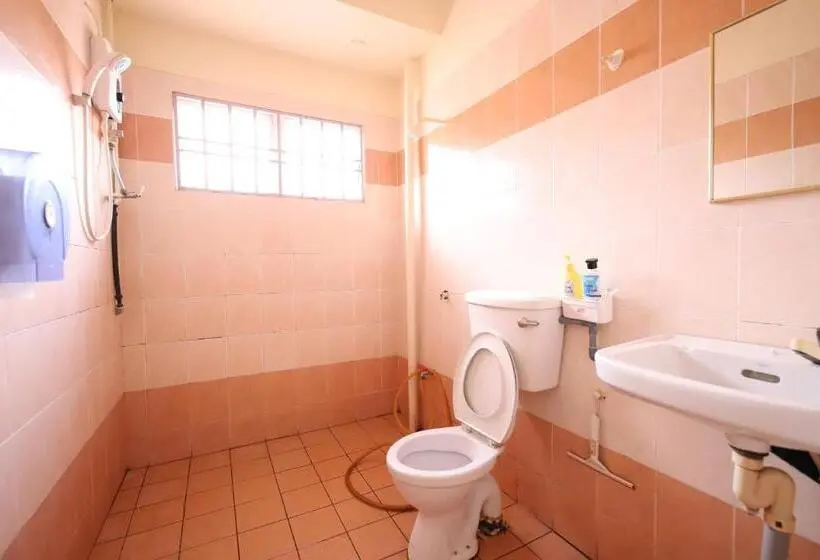 スタンダードルーム, Oyo Homes 90575 Ck Bahau Homestay