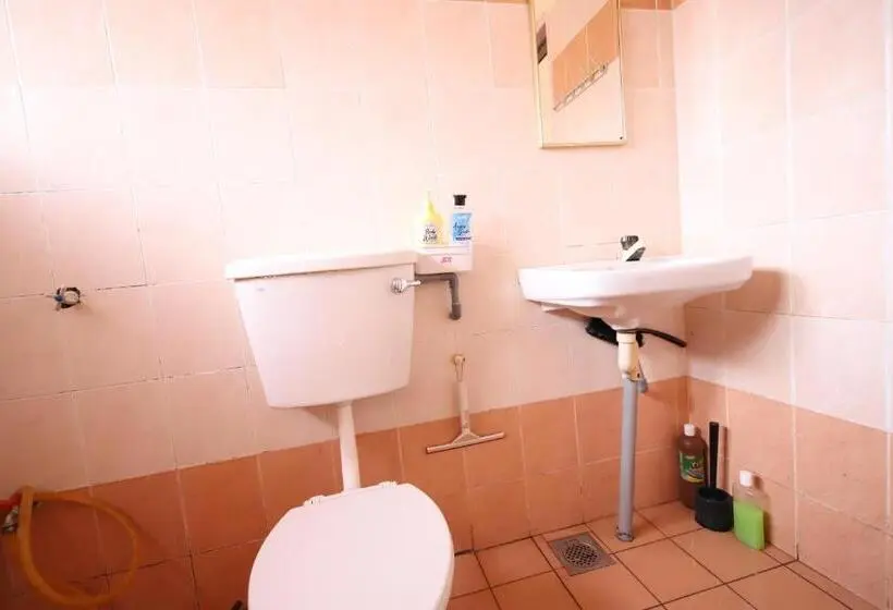 スタンダードルーム, Oyo Homes 90575 Ck Bahau Homestay