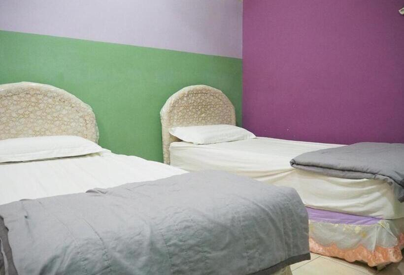 ４ベッドルームアパートメント, Oyo Homes 90575 Ck Bahau Homestay