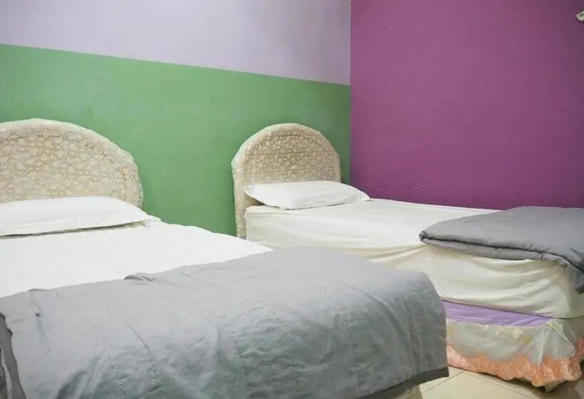 ４ベッドルームアパートメント, Oyo Homes 90575 Ck Bahau Homestay