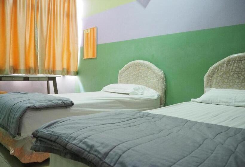 ４ベッドルームアパートメント, Oyo Homes 90575 Ck Bahau Homestay