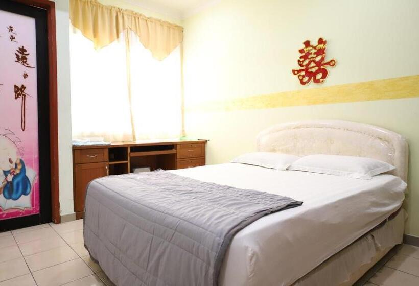 ４ベッドルームアパートメント, Oyo Homes 90575 Ck Bahau Homestay