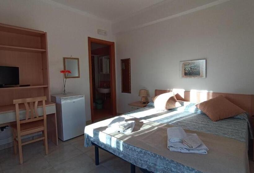 Pokój Standard Trzyosobowy, B&b Villa Maria Ester