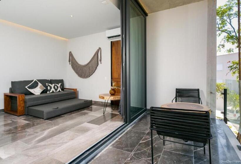 آپارتمان 1 خوابه با تراس, Iik Tulum By Groovy Stays  A Hip Condo Hotel With Wifi, Rooftop, Pool, Sleeps 6