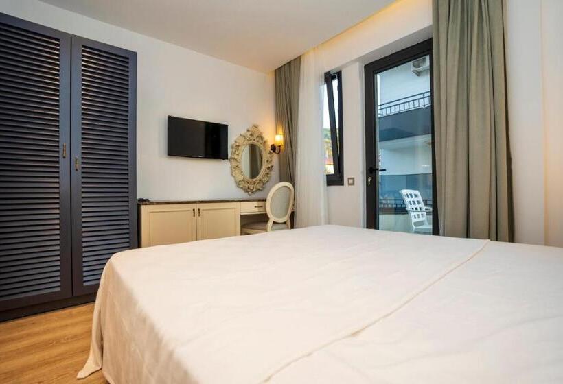 Estudio Estàndard, Channel Suites