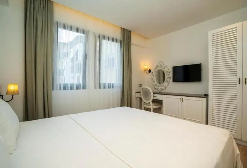 Deluxe-huone, Channel Suites