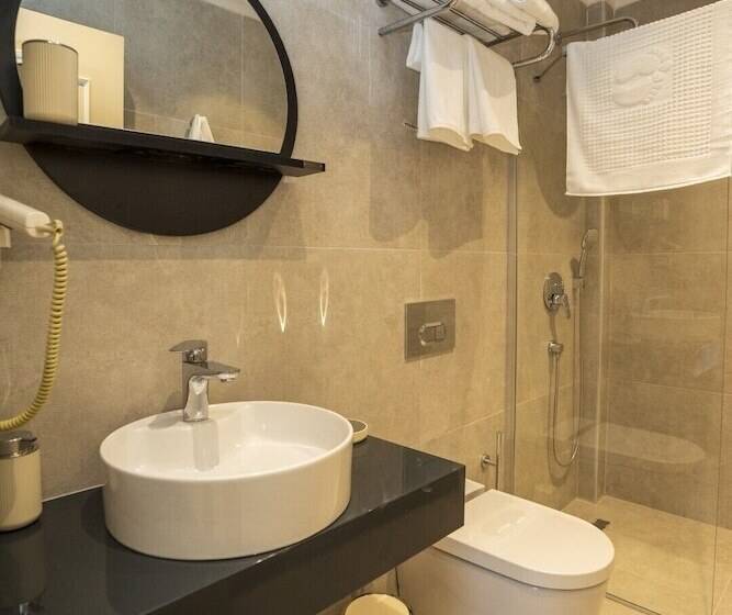 Estudio Estàndard, Channel Suites