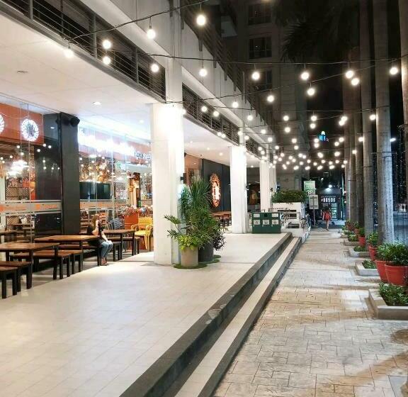 استودیوی استاندارد, Mrmcondotel