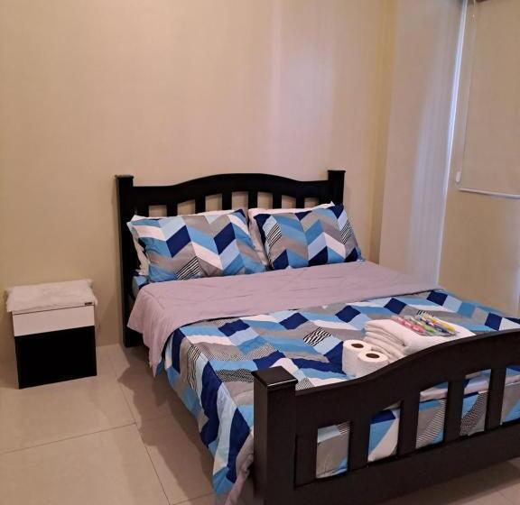 استودیوی استاندارد, Mrmcondotel