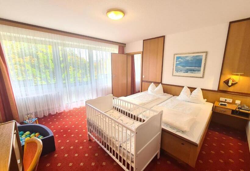 Семейный Номер, Thermenhotel Tannenhof   Ihr Wohlfühl