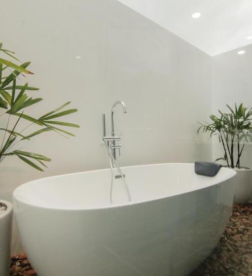 سوییت با چشمانداز استخر, Dad Resort Phú Quốc