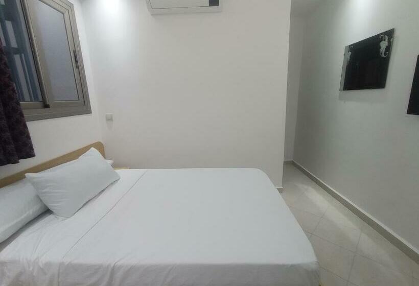 اتاق استاندارد یک نفره, Castiya