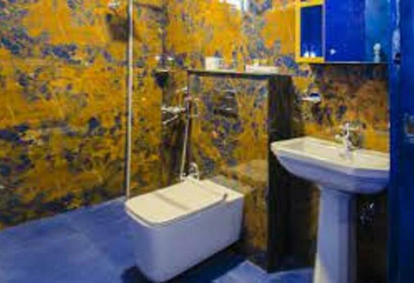 חדר אקזקיוטיב יחיד, Habitat By Liwa