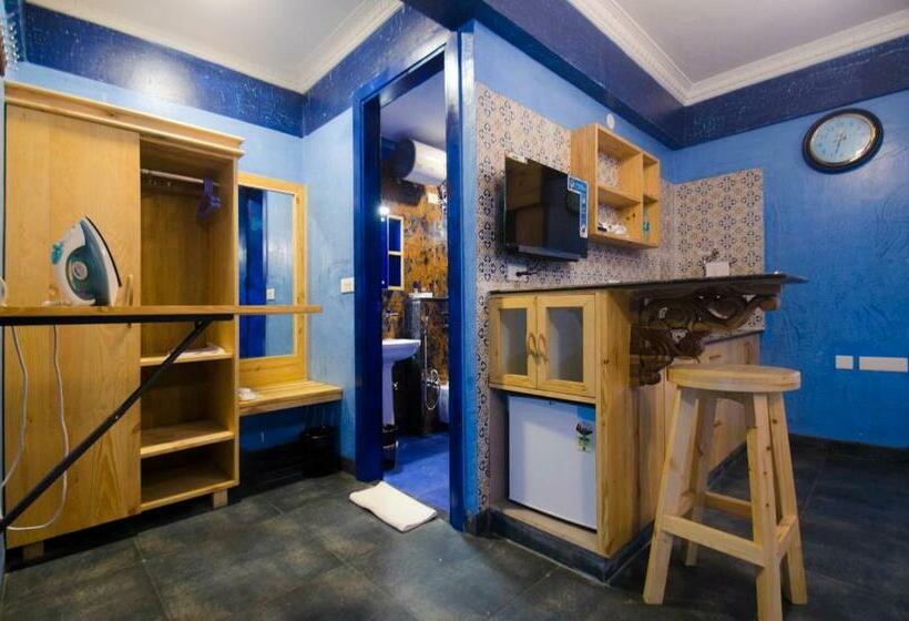 חדר אקזקיוטיב, Habitat By Liwa